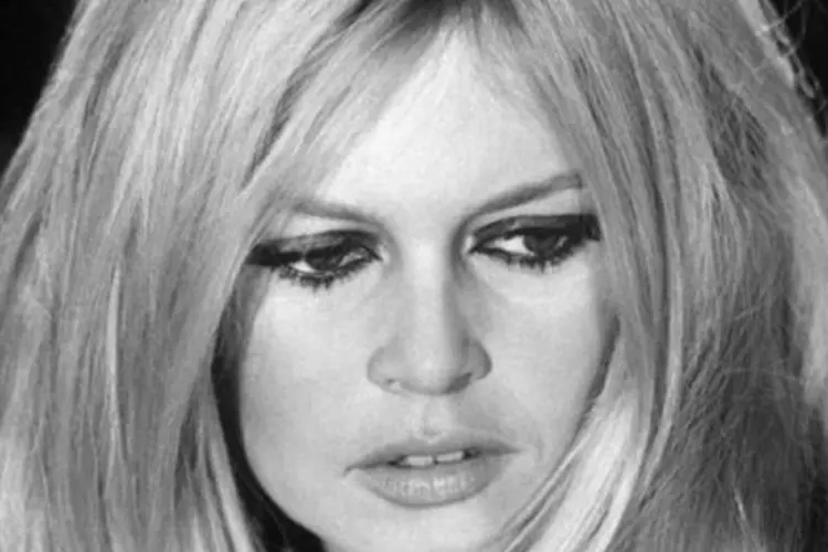 Imagem de 3 de dezembro de 1967 da atriz francesa Brigitte Bardot: "Ninguém pode imaginar até que ponto foi espantoso. Um calvário. Já não podia viver daquele jeito", disse (©AFP / Archive)