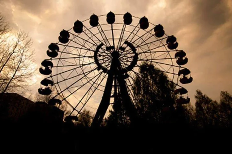 
	Roda gigante em Pripyat, Ucr&acirc;nia: zona de exclus&atilde;o em torno de Chernobyl tem incid&ecirc;ncia abundante de luz solar.
 (Thinkstock)