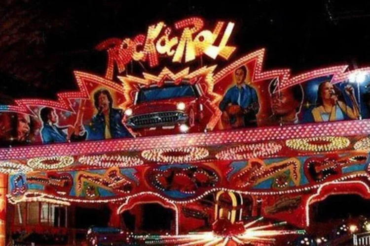 
	Brinquedo Rock&amp;Roll do Nicol&acirc;ndia Center Park: ap&oacute;s o acidente com a estudante, o Nicol&acirc;ndia Center Park foi interditado at&eacute; a localiza&ccedil;&atilde;o dos propriet&aacute;rios para a autua&ccedil;&atilde;o
 (Divulgação/Facebook/Nicolandia Center Park)