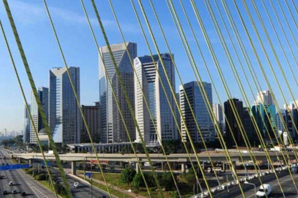 Metalúrgicos protestam na Marginal Pinheiros