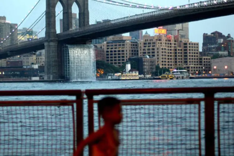
	Brooklyn Bridge na cidade de Nova York: distrito est&aacute; exercendo uma influ&ecirc;ncia maior na vida pol&iacute;tica, econ&ocirc;mica e cultural da cidade
 (Mario Tama/Getty Images)