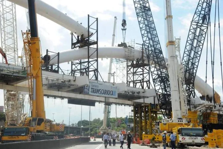 
	Trecho fechado ao tr&aacute;fego para constru&ccedil;&atilde;o do BRT Transcarioca
 (Tânia Rêgo/Agência Brasil)