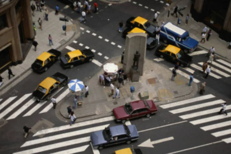 
	Tr&acirc;nsito em Buenos Aires: agrupa&ccedil;&otilde;es de esquerda tamb&eacute;m amea&ccedil;am realizar mais de quarenta bloqueios nas principais vias de acesso a Buenos Aires (GettyImages)