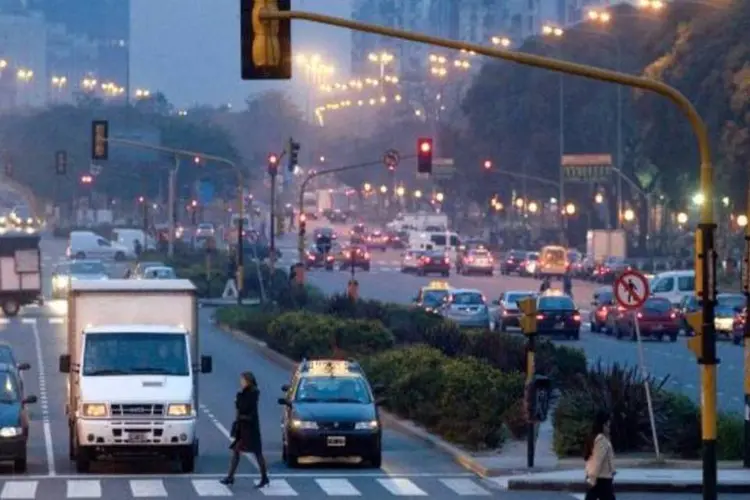 
	Tr&acirc;nsito em Buenos Aires: congestionamentos n&atilde;o podem diminuir pois &quot;todos os dias novos autom&oacute;veis v&atilde;o para as ruas&quot;, disse o subsecret&aacute;rio de Transporte da cidade
 (Getty Images)