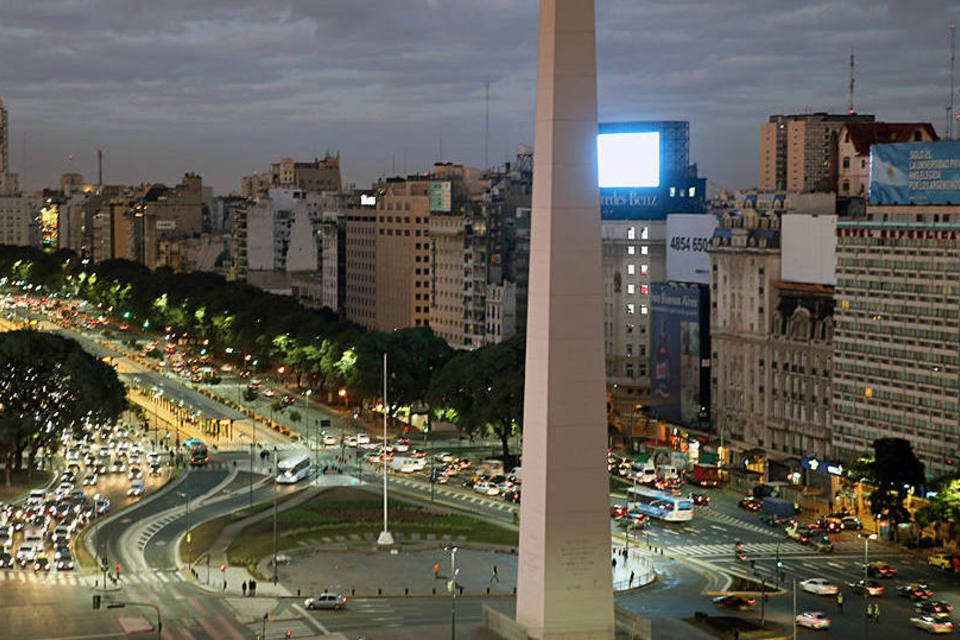 Homem que atirou de apartamento em Buenos Aires se entrega