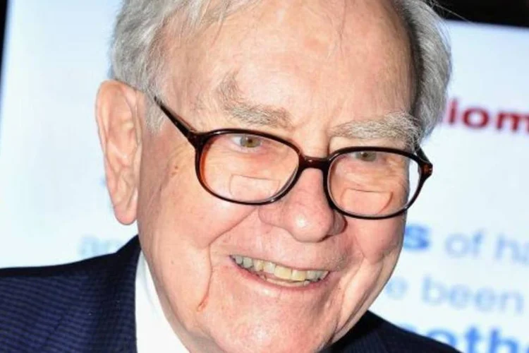O executivo, há 47 anos à frente da Berkshire, controla um conglomerado que emprega mais de 270 mil pessoas no mundo em dezenas de negócios (Theo Wargo/Getty Images)