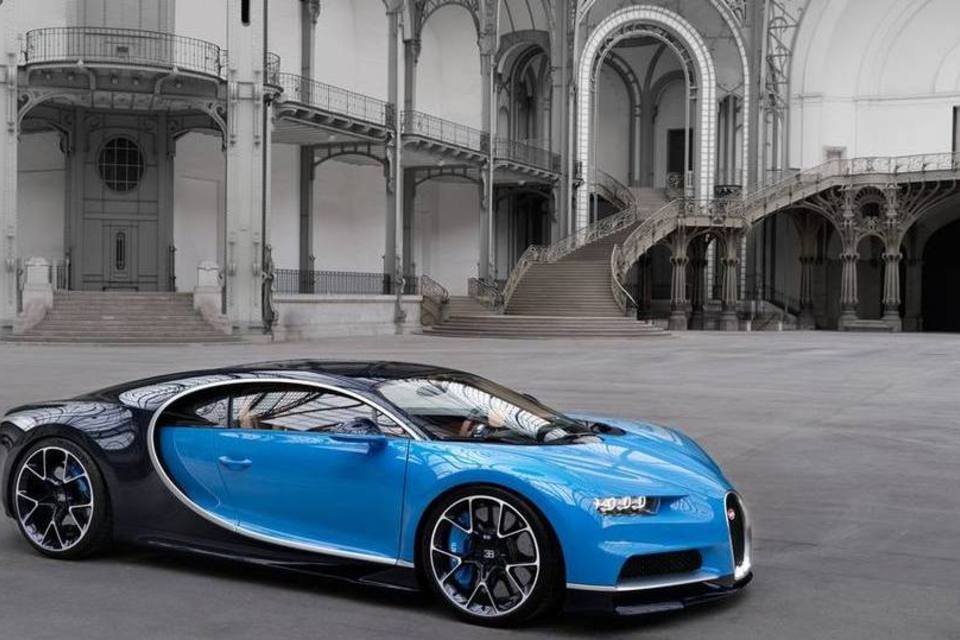 Novo Bugatti tem limite eletrônico de velocidade
