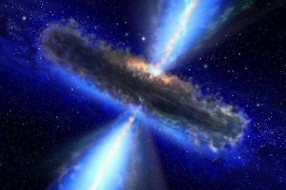 Astrônomos descobrem cinco buracos negros supermaciços