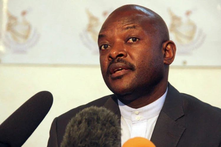
	O presidente do Burundi: &quot;Nosso objetivo &eacute; expulsar do poder pela for&ccedil;a Nkurunziza para restaurar o Acordo de Arusha e a democracia&quot;
 (Jean Pierre Aime Harerimana/Reuters)