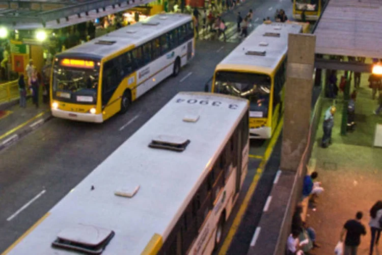 Transporte: o levantamento mostra também que as mulheres mais pobres são as que mais utilizam o transporte coletivo (Getty Images/Getty Images)