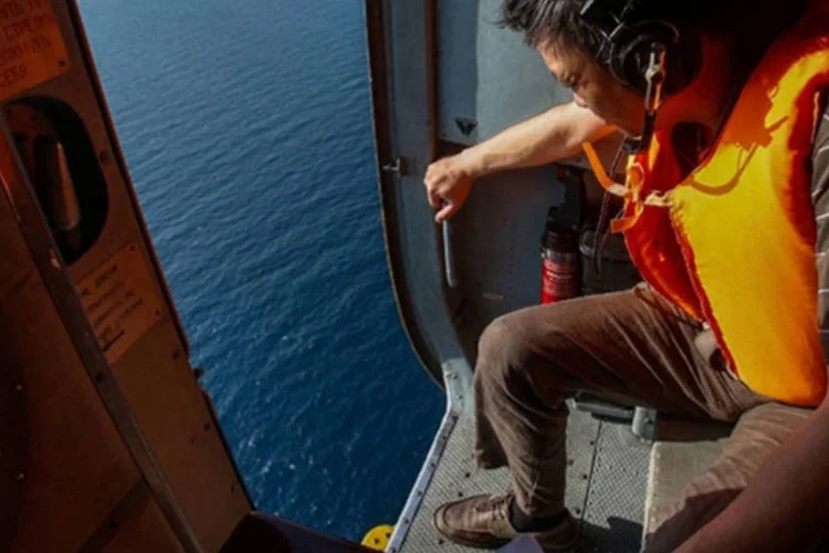 
	Busca a avi&atilde;o da Malaysia Airlines: nove navios e seis helic&oacute;pteros se deslocam hoje para esses dois pontos
 (Reuters)
