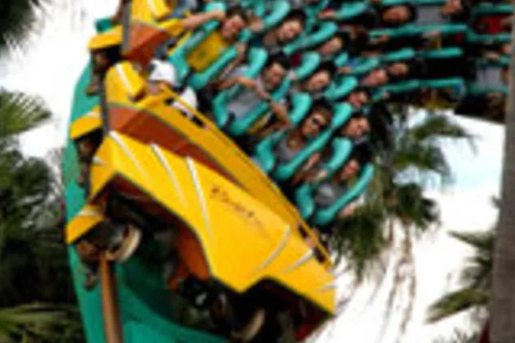 Kumba, montanha-russa do parque temático Busch Gardens (--- [])