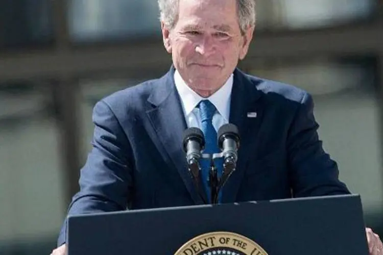 George W Bush: ex-presidente americano disse em entrevista que aproveita seu tempo longe da política para pintar (Brendan Smialowski/AFP)
