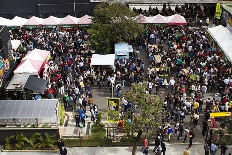 Butantan Food Park: espaço conta com barracas, trailers e food trucks e diversas opções de boa comida (Divulgação/Butantan Food Park)