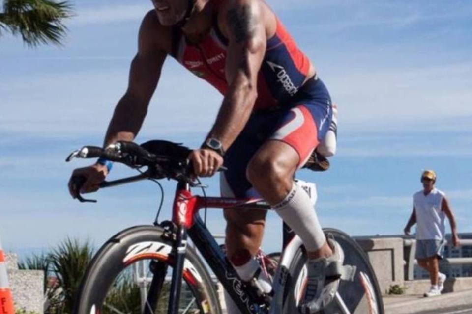 Atleta morre após mal súbito durante prova de triathlon em Curitiba