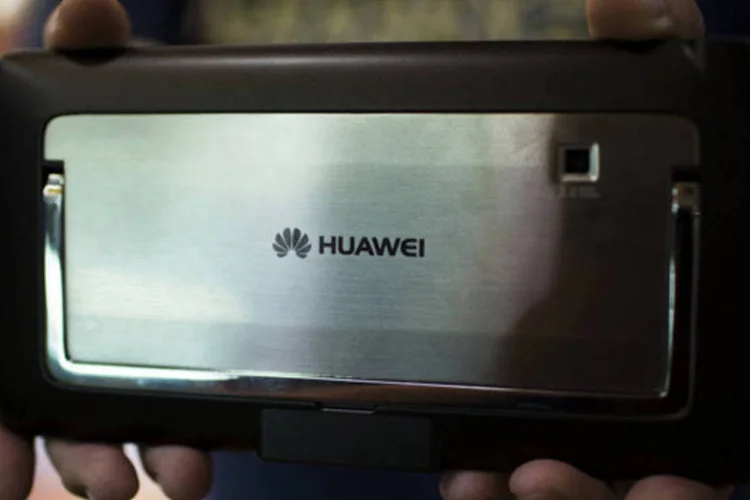 Tablet da Huawei: companhia acredita que dispositivos de consumo irão impulsionar o crescimento das receitas anuais (Brent Lewin/Bloomberg)