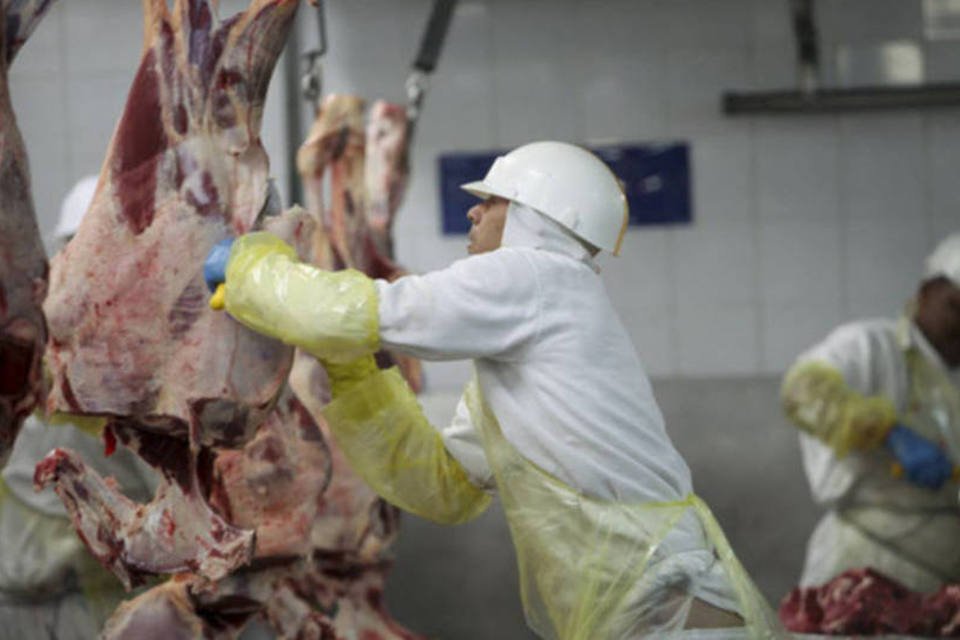Embarques de carne bovina do Brasil em março caem