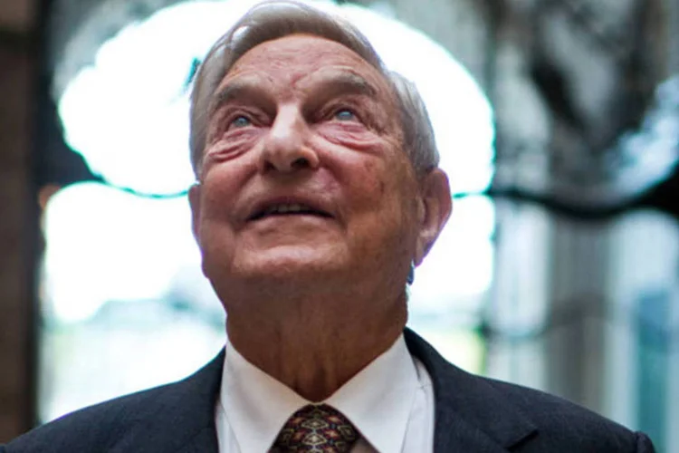 
	George Soros: segundo porta-vozes, empres&aacute;rio n&atilde;o especulou contra a libra esterlina enquanto defendia perman&ecirc;ncia do Reino Unido na UE
 (Akos Stiller/Bloomberg)
