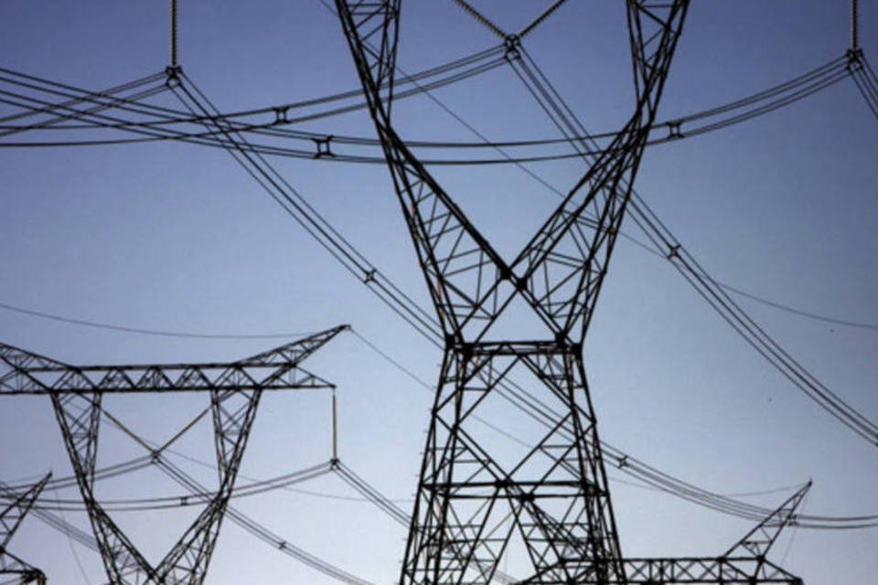 Carga de energia no sistema elétrico nacional sobe 11,8%