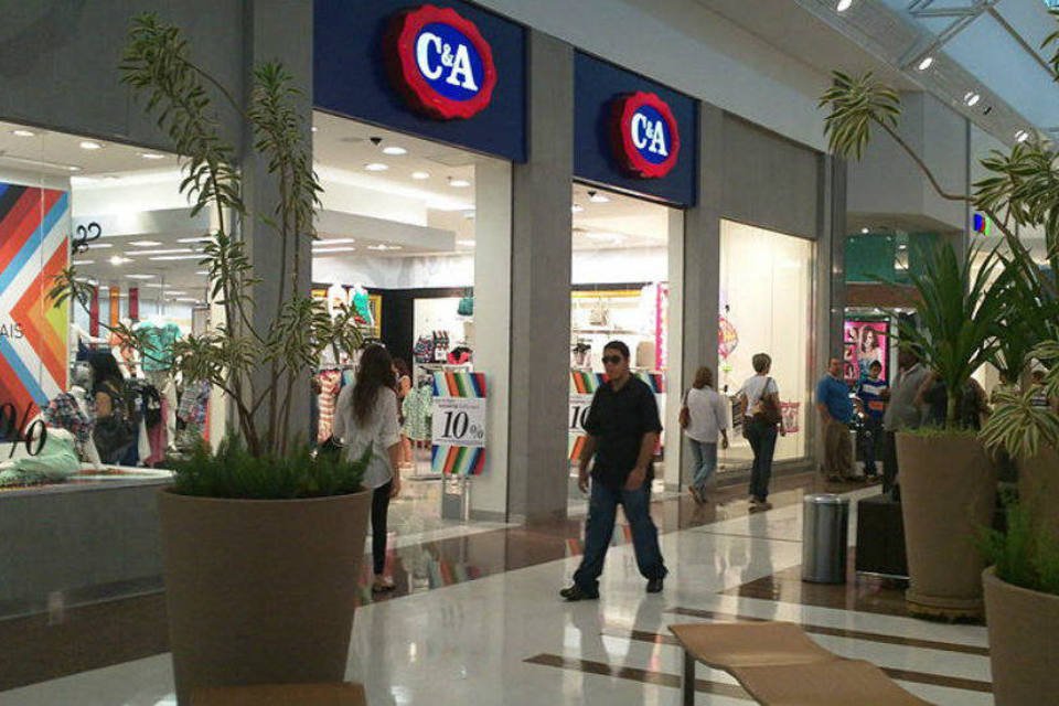 C&A deve fechar 12 lojas no Brasil em 2016
