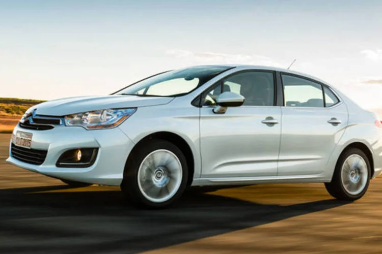 
	O sed&atilde; tem uma transmiss&atilde;o autom&aacute;tica de seis velocidades com op&ccedil;&atilde;o de trocas sequenciais
 (Divulgação/Citroën)