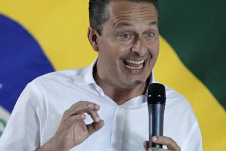 
	Eduardo Campos: &quot;milh&otilde;es de brasileiros sonham, h&aacute; muito tempo, em ver o Brasil voltar a crescer e se tornar uma na&ccedil;&atilde;o mais justa e humana&quot;, diz
 (REUTERS/Ueslei Marcelino)