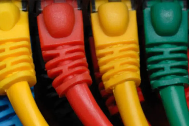 
	Cabos de internet: PNBL oferece velocidade de 1 megabit por segundo (Mbps) por 35 reais por m&ecirc;s
 (Getty Images)