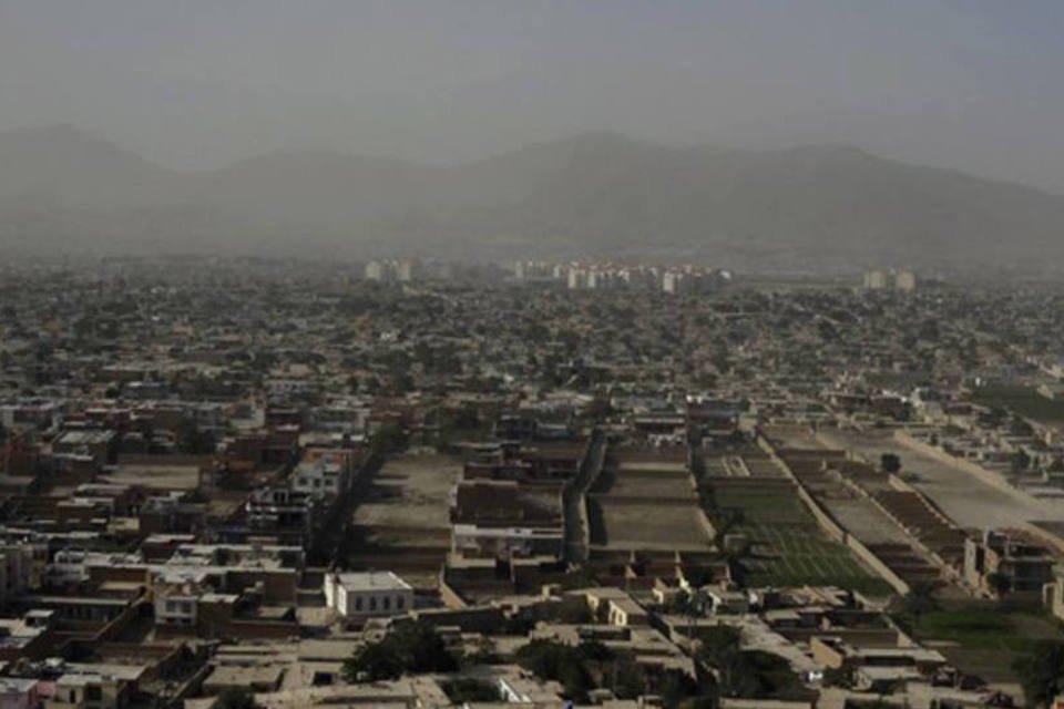 Forte explosão e disparos são registrados em Cabul