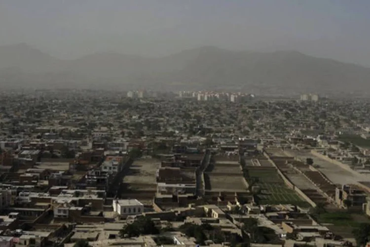 
	Vista geral de Cabul, Afeganist&atilde;o:&nbsp;Taleban pode intensificar ataques at&eacute; abril, quando o pa&iacute;s escolher&aacute; o sucessor do presidente Hamid Karzai
 (Jose Cabezas/AFP)