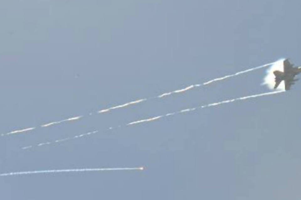 Ataques aéreos árabes e dos EUA são retomados na Síria
