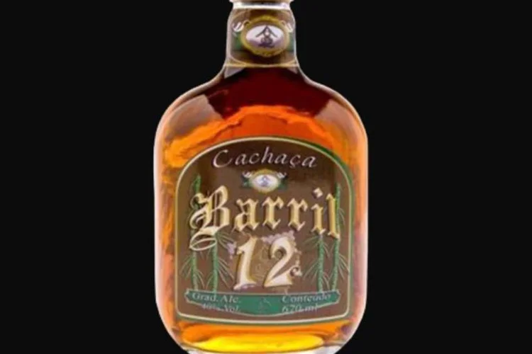 Atualmente, a destilaria fabrica quatro tipos de cachaça - Barril 12, Sênior, Ouro e Prata - em diferentes tamanhos de embalagens (Divulgação)