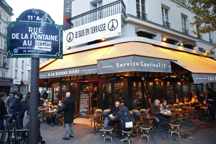 Café La Bonne Biere, onde aconteceu um dos atentados terroristas em Paris. (Charles Platiau/ Reuters/Reuters)