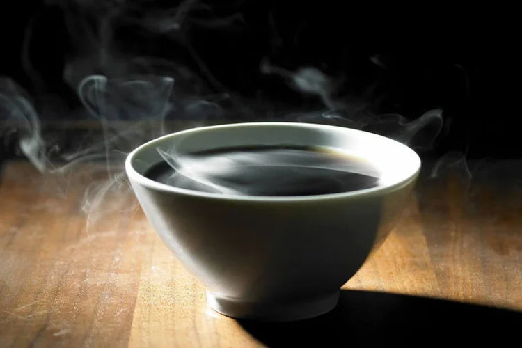
	Caf&eacute;: quando o fruto &eacute; mo&iacute;do e se transforma em p&oacute;, os gr&atilde;ozinhos acabam ficando de tamanhos desiguais
 (Thinkstock)