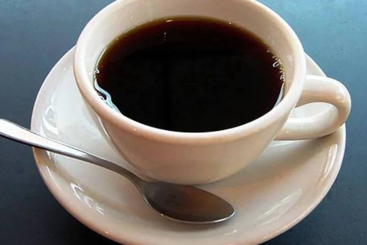 
	Caf&eacute;: acima do recomendado, o consumo passa a ser considerado um risco
 (Wikimedia Commons)