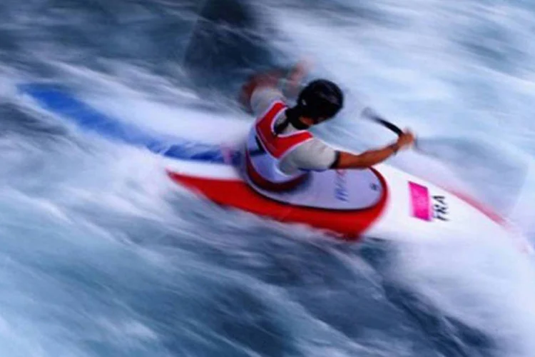 A francesa Emilie Fer em prova de canoagem (London 2012/Divulgação)
