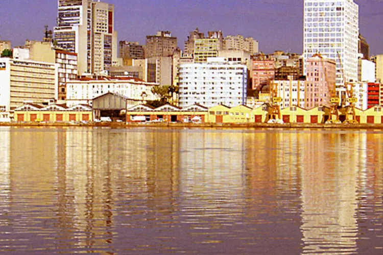 
	Abastecimento de &aacute;gua em Porto Alegre tamb&eacute;m foi dificultado pela falta de energia
 (Ricardo André Frantz / Wikimedia Commons)