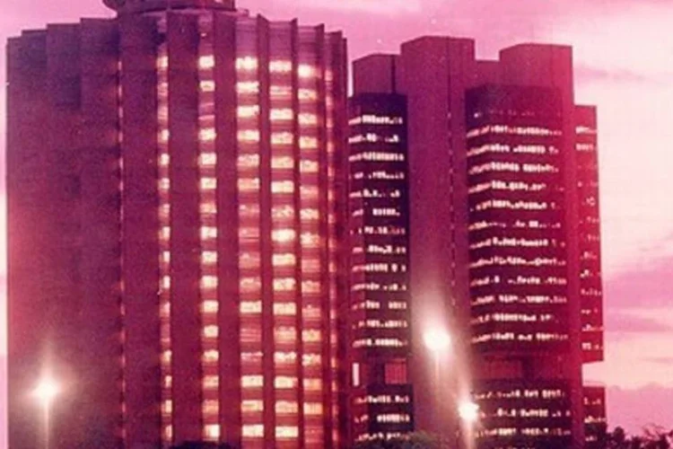Sedes da Caixa e do Banco Central, em Brasília  (JMAugustin/Wikimedia Commons)
