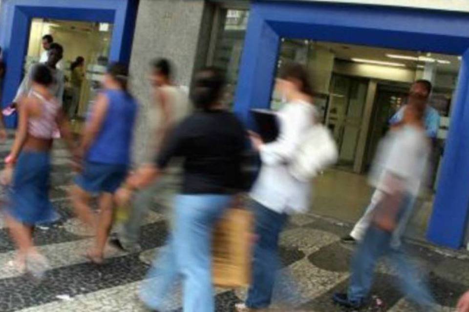 Crédito no Brasil continua travado, dizem empresários