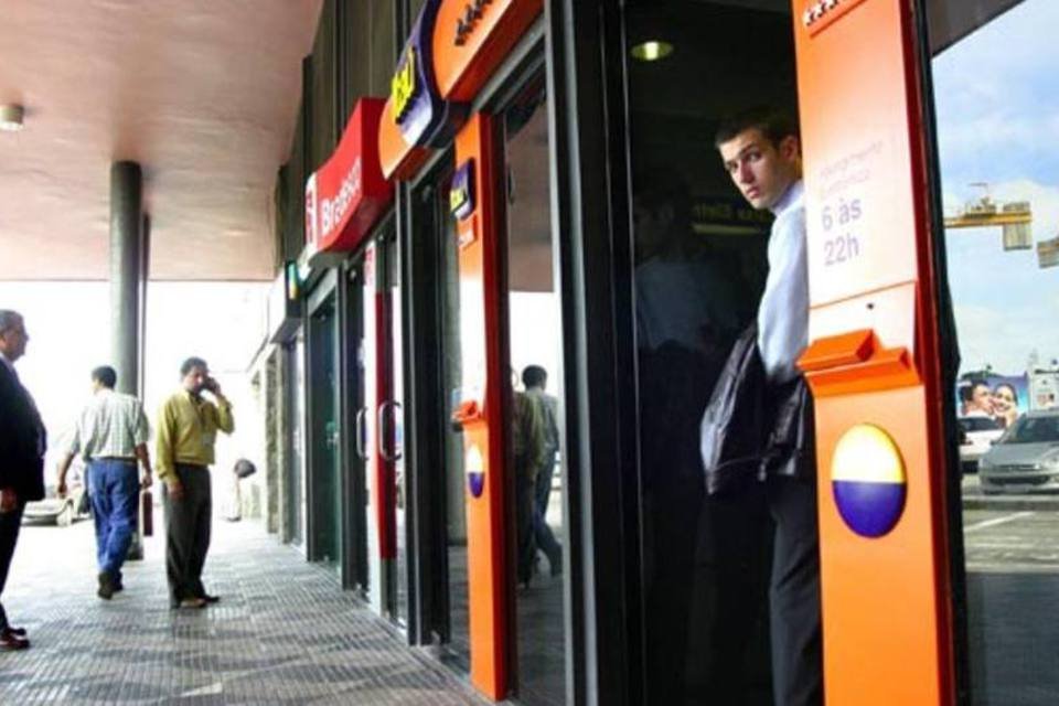 Corretoras retiram ações de bancos da carteira de maio (Fernando Cavalcanti/VEJA/VEJA)