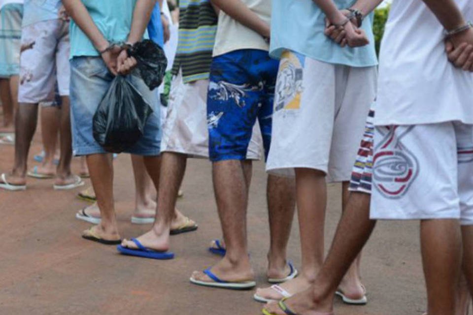 Adolescentes são transferidos antes da demolição do Uipp