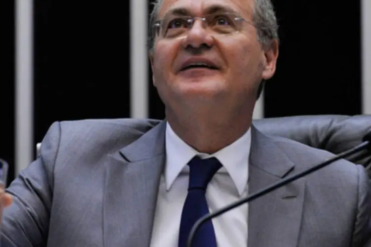 
	Renan Calheiros:&nbsp;&ldquo;disseram que eram cinco sess&otilde;es do Congresso exatamente. Na verdade, n&atilde;o s&atilde;o cinco sess&otilde;es, s&atilde;o cinco dias, tirando o s&aacute;bado e o domingo, um prazo curt&iacute;ssimo&rdquo;, garantiu

	
	
 (Antonio Cruz/ABr)