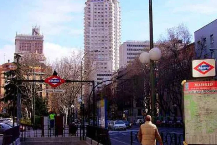 Rua em Madri: cidade europeia deve receber as Olimpíadas de 2020 (Manuel M. Vicente/Wikimedia Commons)
