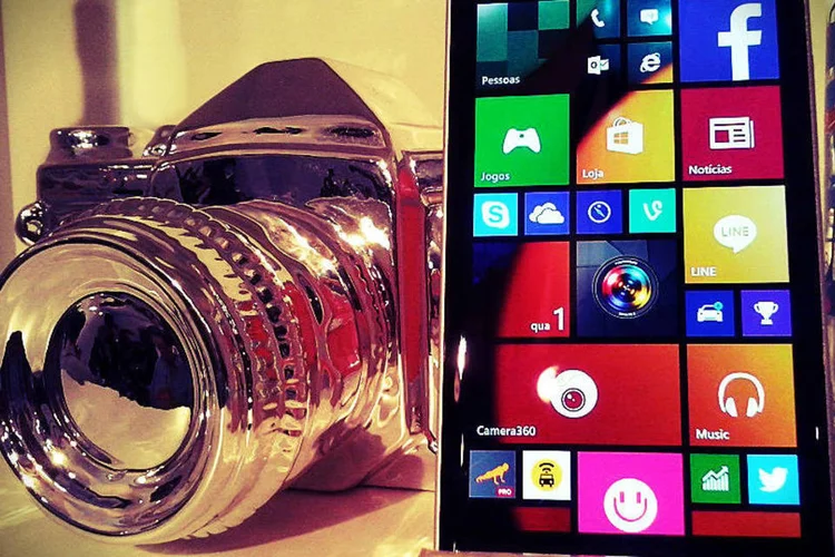 Lumia 930, smartphone da Nokia  (Saulo Pereira Guimarães/EXAME.com)