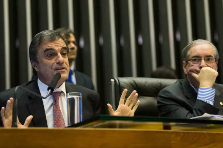 
	Na C&acirc;mara, Jos&eacute; Eduardo Cardozo afirmou que Fachin n&atilde;o ter&aacute; problema para explicar a situa&ccedil;&atilde;o aos senadores
 (Marcelo Camargo/Agência Brasil)