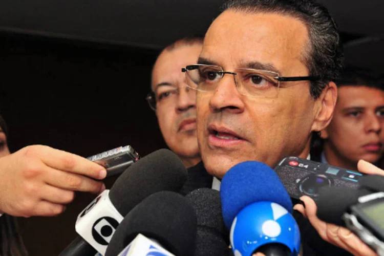 
	De acordo com Alves, as posi&ccedil;&otilde;es dos dois lados est&atilde;o polarizadas, mas tendem a convergir para um acordo razo&aacute;vel tanto para o governo federal como para as administra&ccedil;&otilde;es estaduais e municipais
 (Rodolfo Stuckert/Câmara dos Deputados)