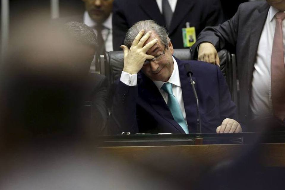 Cunha critica estratégia do governo focada no Senado
