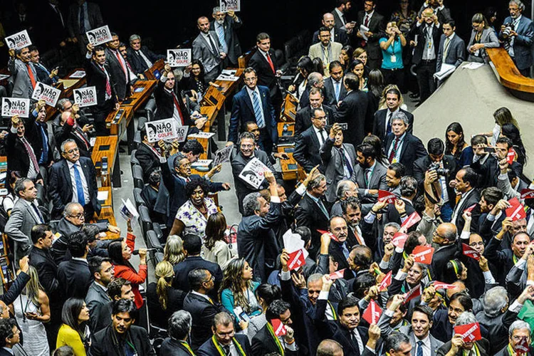 Quem vai querer?: para satisfazer o apetite de uma nova armada anti-impeachment, o governo promete verbas (Fabio Rodrigues Pozzebom/Agência Brasil)