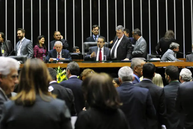 Plenário da Câmara dos Deputados na volta ao trabalho após o primeiro turno das eleições (Gustavo Lima/Câmara dos Deputados)