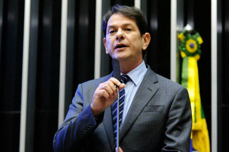 
	O ministro da Educa&ccedil;&atilde;o, Cid Gomes: Cid chamou o presidente da C&acirc;mara de achacador e partidos aliados de &quot;oportunistas&quot;
 (Gustavo Lima/Câmara dos Deputados/Fotos Públicas)