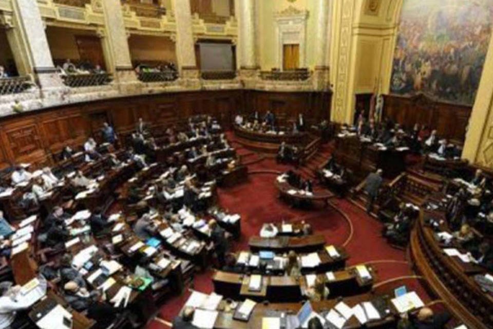 Uruguai aprova projeto que descriminaliza o aborto